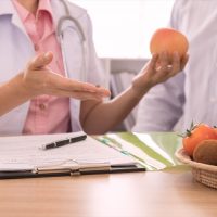 Dietician providing advice on healthy eating